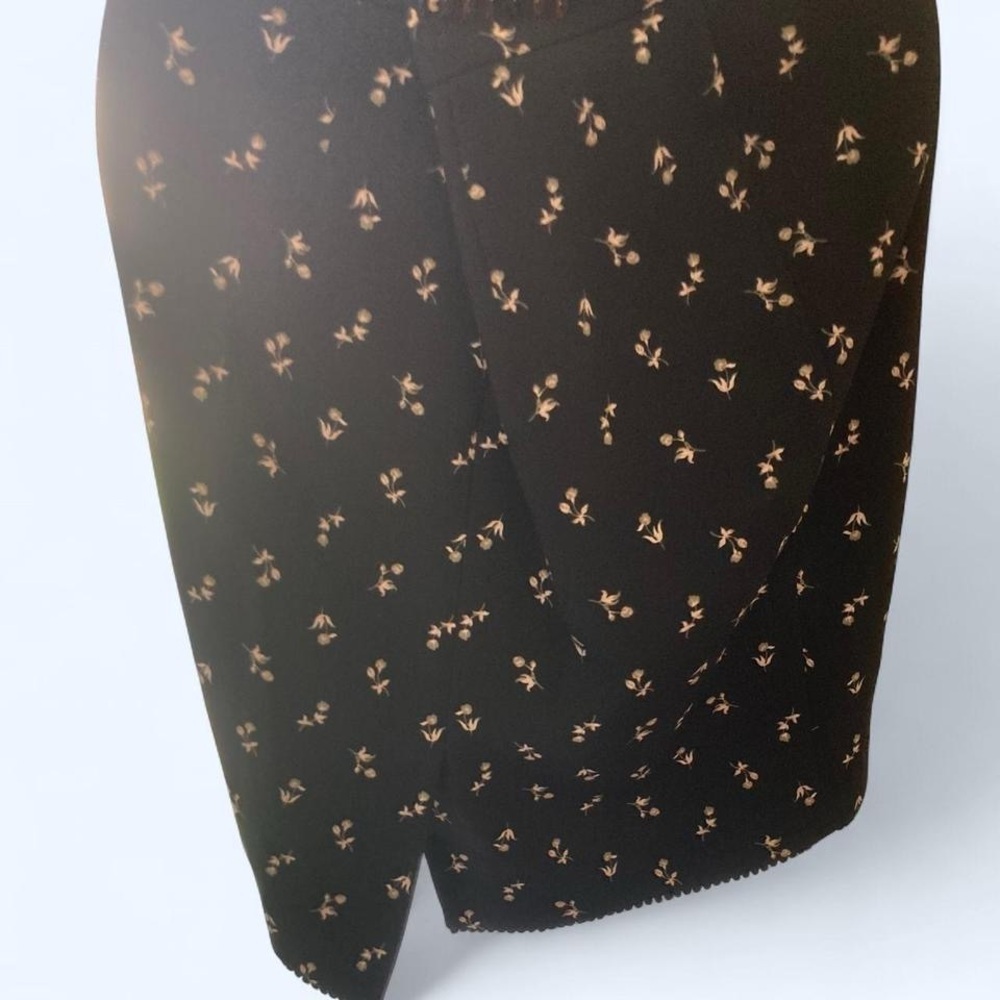 Ann Taylor Black Floral Pencil Skirt 6P - Picture 2 of 3